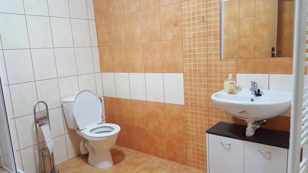 Penzion Eqilon Hotel Melnik Ngoại thất bức ảnh